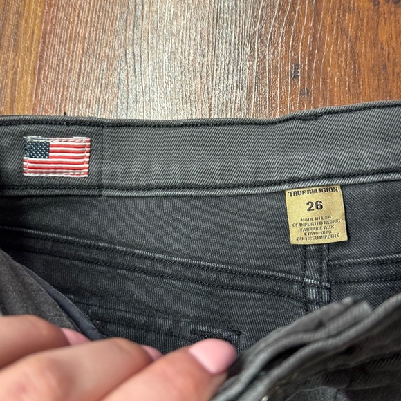 True Religion Keira Low Rise Distressed Black Denim Shorts Size 26 - Picture 5 of 7